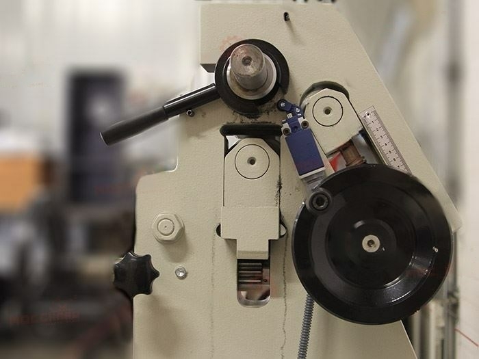 Электромеханические вальцы Bendmak CY 90-15/2.5M