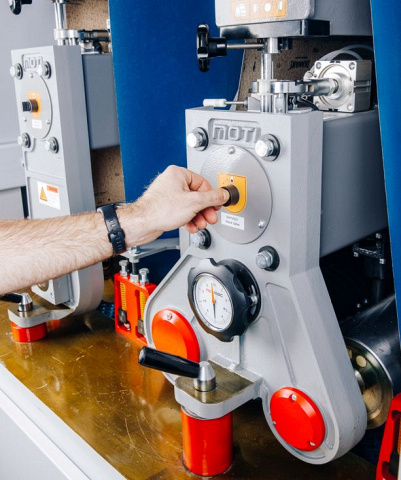 Калибровально-шлифовальный станок Beaver SR-RP 1000