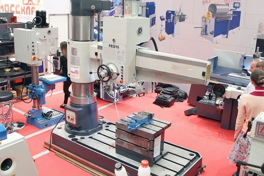 Радиально-сверлильный станок FR 5016