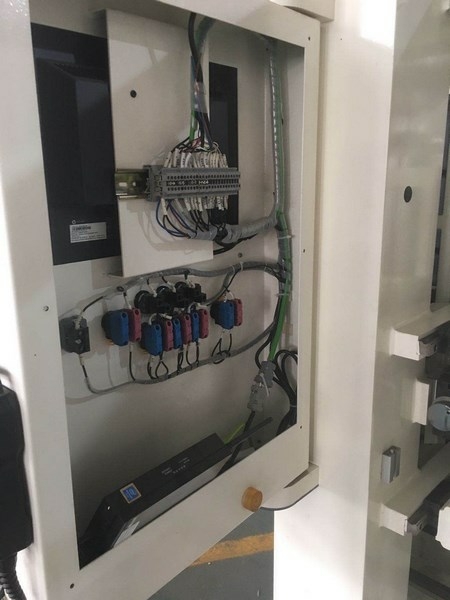 Автоматический сверлильно-присадочный станок с чпу WoodTec BHM 2412 R