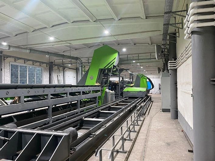 Вертикальный ленточнопильный брусующий станок MEBOR VTZ-1400 PLUS