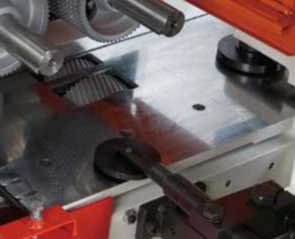 Четырехсторонний станок с системой быстросъёмных шпинделей POWERMAC EN5S23