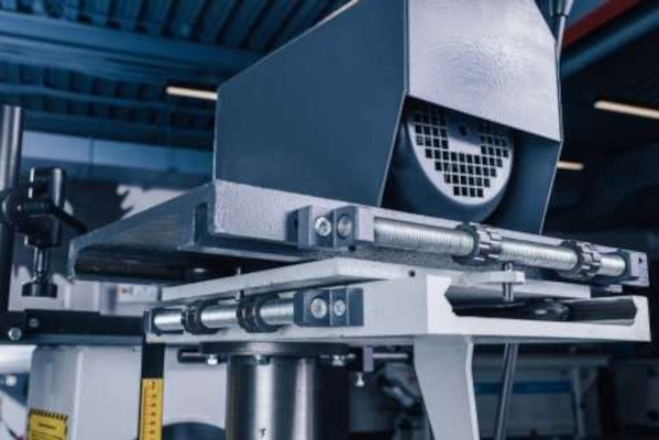 Сверлильно-пазовальный станок OSTERMANN LBM 200