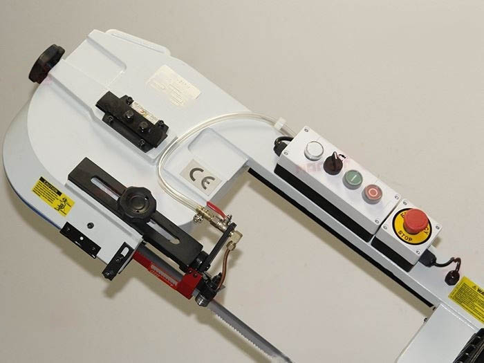 Ленточная пила по металлу BS-712N