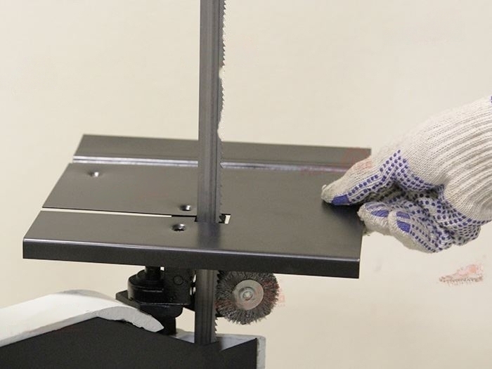 Ленточная пила по металлу BS-712N