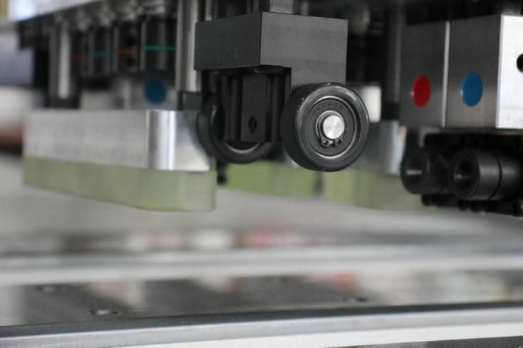 Автоматический сверлильно-присадочный станок с чпу WoodTec HBM 621L