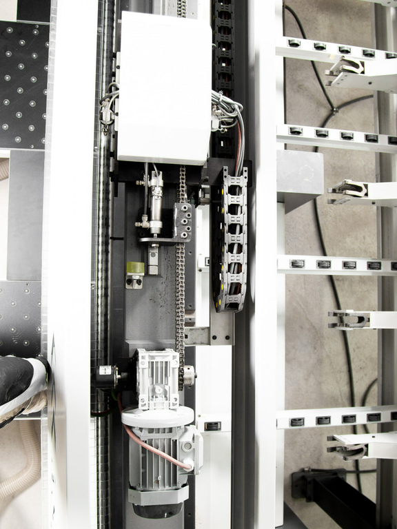 Форматно-раскроечный центр с ЧПУ JIYU KS933