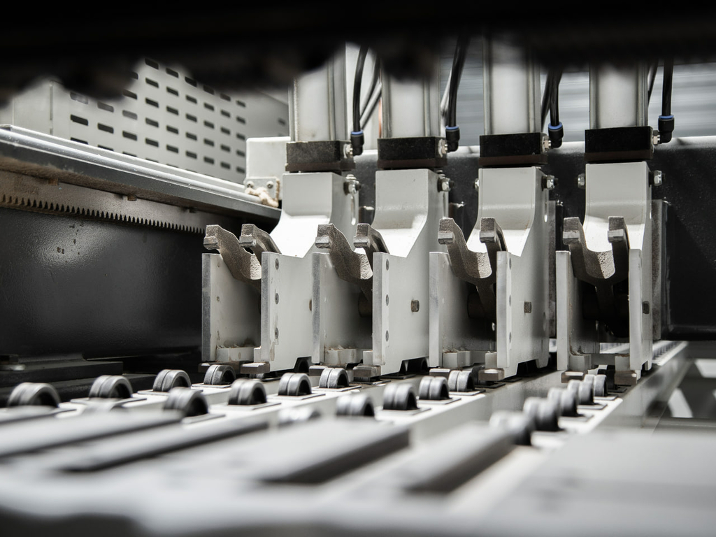 Форматно-раскроечный центр с ЧПУ JIYU KS933