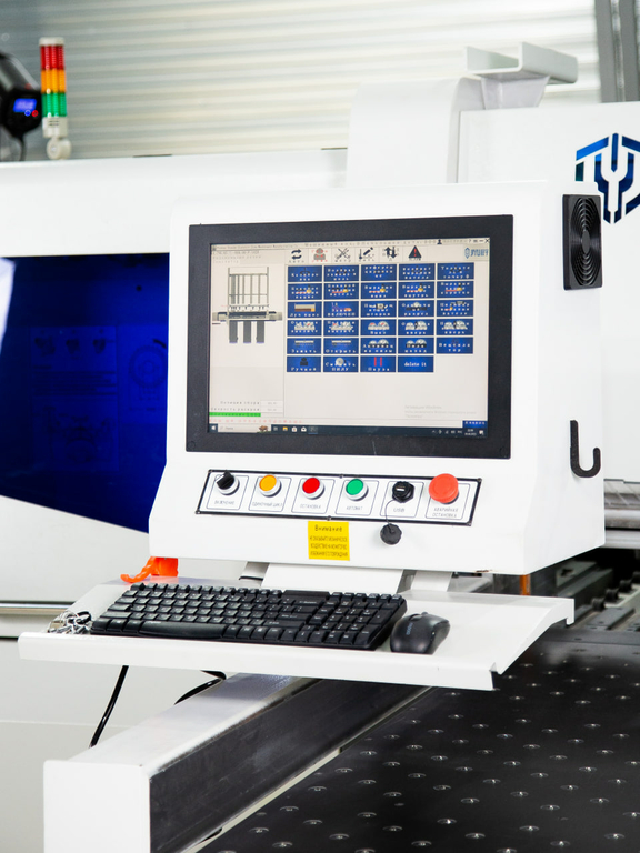 Форматно-раскроечный центр с ЧПУ JIYU KS933