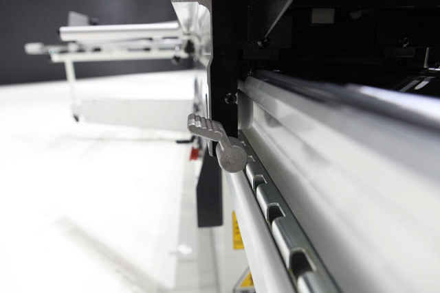 Форматно-раскроечный станок Nanxing MJ1132F