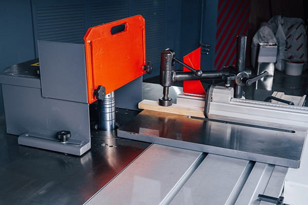 Фрезерные станки с шипорезной кареткой OSTERMANN Т 1000S