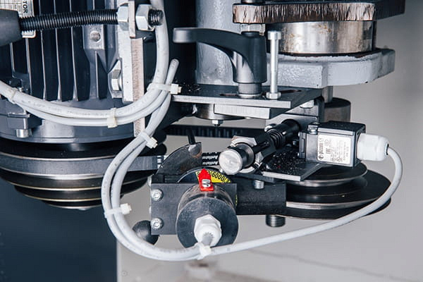 Фрезерные станки с шипорезной кареткой OSTERMANN Т 1000S