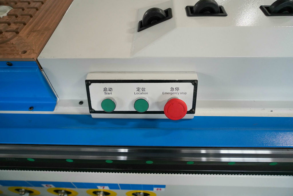 Фрезерный станок с ЧПУ JIYU CH1-12