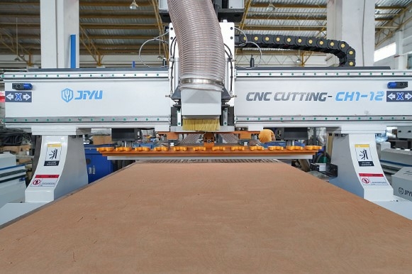 Фрезерный станок с ЧПУ JIYU CH1-16