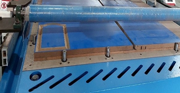 Фрезерный станок с ЧПУ JIYU CH1-16