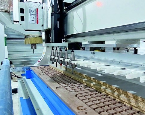 Фрезерный станок с ЧПУ JIYU CH1-V9