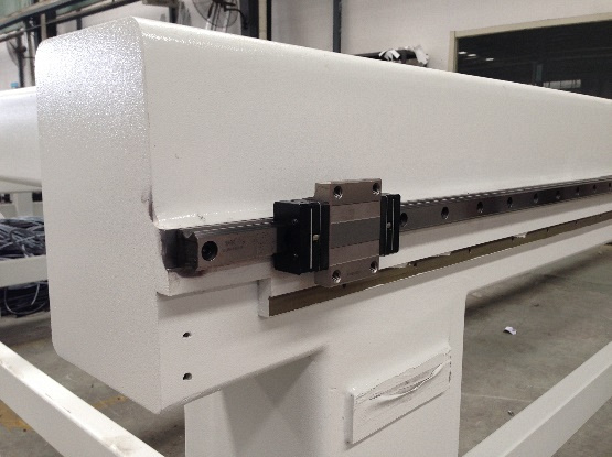 Фрезерный станок с ЧПУ Beaver 2513AVT6-RD