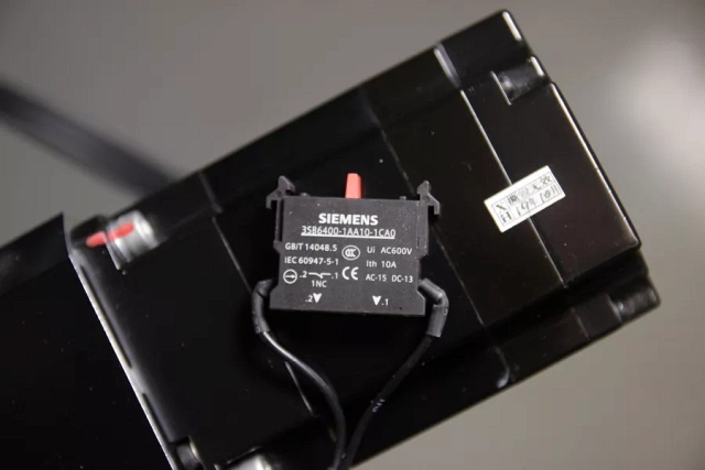 Фрезерный станок с ЧПУ Beaver 24AVLT8 PRO