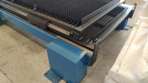 Автоматизированный комплекс лазерной резки YAWEI SMD HLF 4020