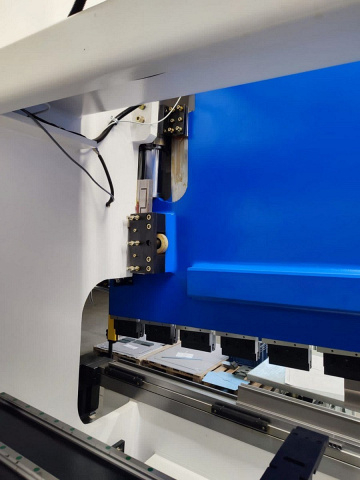 Гидравлические листогибочные прессы SMD PBA