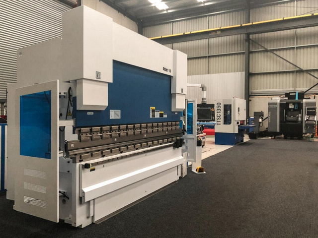 Гидравлический листогибочный пресс SMD PBH-160/4100