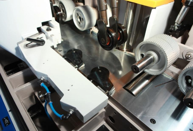 Четырехсторонний продольно-фрезерный станок QUADRO 923 Ultra