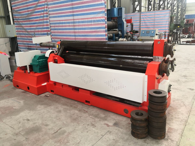 Трехвалковая электромеханическая машина IRONMAC MPR 25-2000