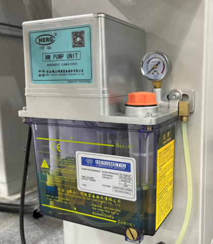 Автоматический сверлильно-присадочный станок с ЧПУ Beaver SWIFT PRO-900E