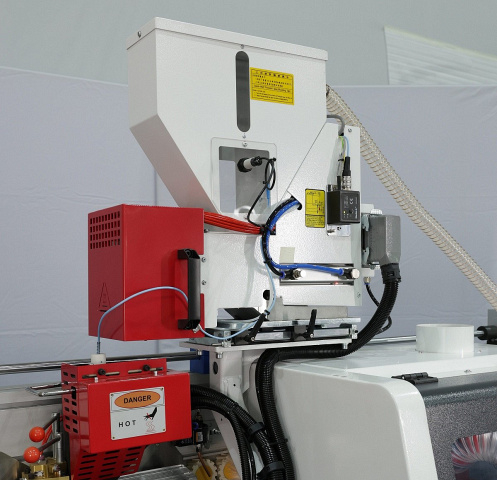 Автоматический кромкооблицовочный станок Nanxing NB536