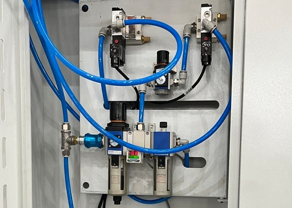 Фрезерный обрабатывающий центр KVL 1055 Fanuc