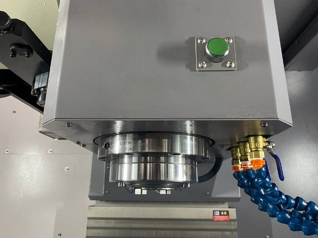 Фрезерный обрабатывающий центр KVL 1260A (VMC1060B) 3-оси