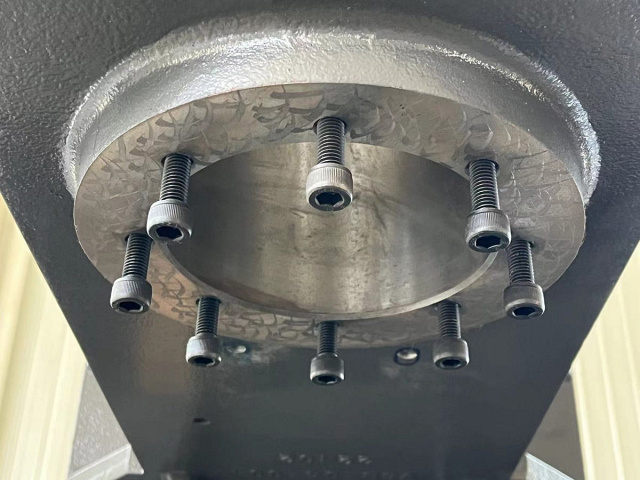 Вертикальный обрабатывающий центр KVL850 (VMС-850L) (Р)