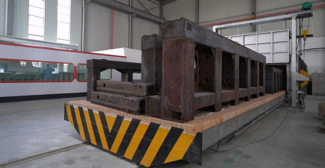 Пятиосевой обрабатывающий центр с ЧПУ QUADRO DEFENDER 3020