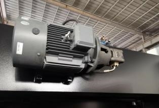 Листогибочный пресс MetalTec HBС 110/2500 4+1 ЧПУ ESA630