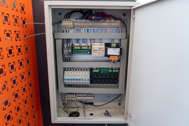 Листогибочный пресс METAL MASTER HPJ 32100M C ЧПУ E22