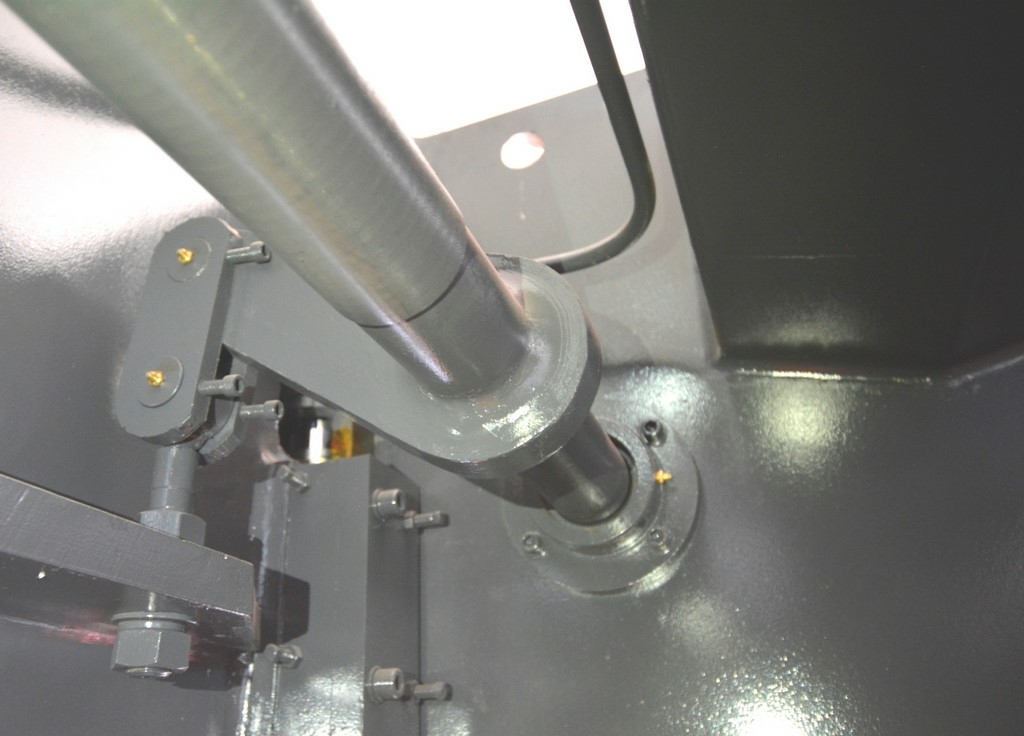 Вертикальный листогибочный пресс Metal Master серии HPJ 2580 с ЧПУ E22