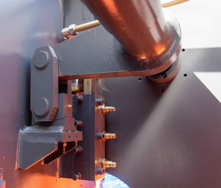 Гидравлический листогибочный пресс Metal Master HPJ 1640 D Sensor