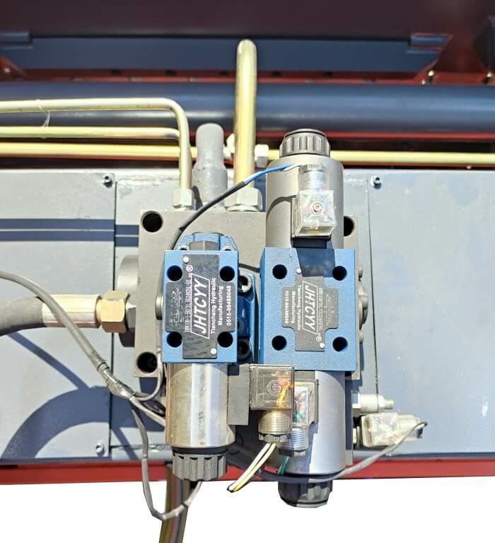 Листогибочный пресс c ЧПУ Metal Master HPJ 2580M c ЧПУ E22