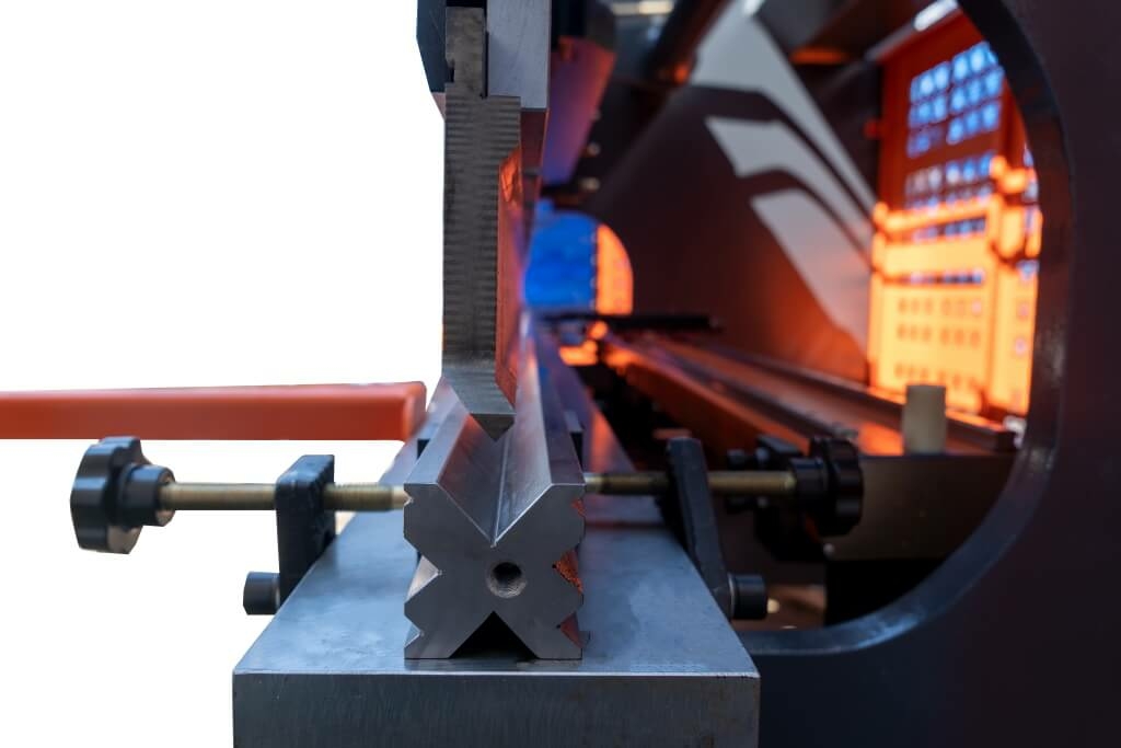 Гидравлический листогибочный пресс  Metal Master HPJ 2580 Sensor