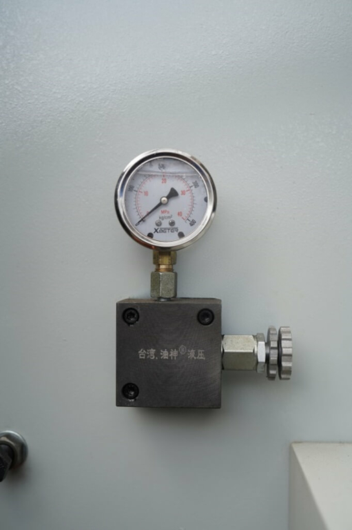 Листогибочный пресс Metal Master HPJ 2580 N c ЧПУ E22