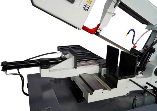 Полуавтоматический ленточнопильный станок IRONMAC CUT-330SAF