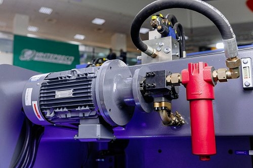 Листогибочный пресс с ЧПУ MetalTec HBС 110/2500 4+1 ЧПУ МТ-15