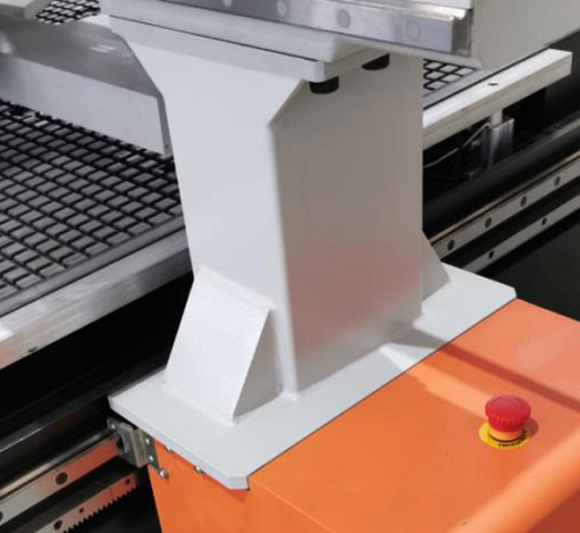 Фрезерный обрабатывающий центр с ЧПУ с автоматической сменой инструмента Filato RS 2028 BH Lab