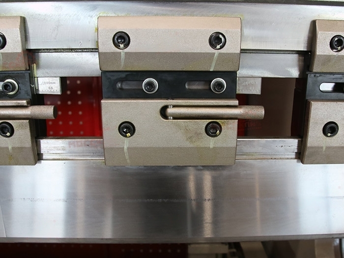 Вертикальный листогибочный пресс WE67K-100T/2500 DA-E80T