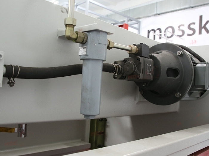 Вертикальный листогибочный пресс WE67K-100T/2500 DA-E80T