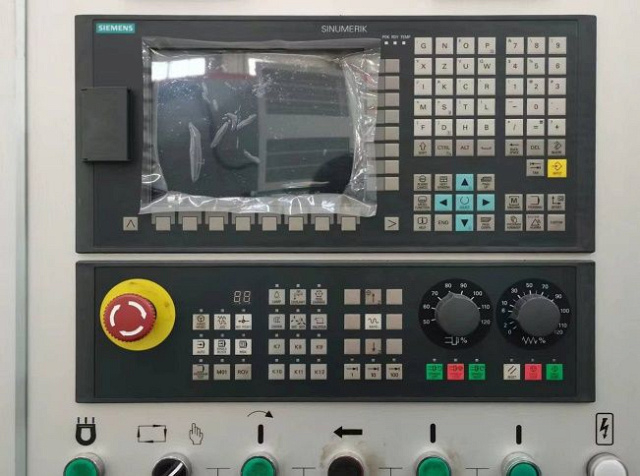 Плоскошлифовальный станок с круглым столом Univeq 50СNC