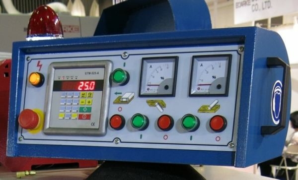 Двухсторонний рейсмусовый станок GTM-1020W