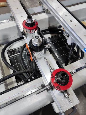 Универсальные обрабатывающие центры с ЧПУ Beaver UNIVERSAL-L TPA