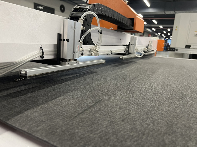 Многофункциональный планшетно-режущий плоттер Filato DIGICUT 1625 B33