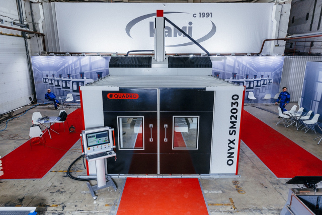 Пятиосевой обрабатывающий центр с ЧПУ QUADRO ONYX SM